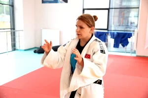 Oğullarına Altın Sözü Verdi: Görme Engelli Judocu, Paris’te Hayalini Gerçekleştirmek İçin Ter Döküyor